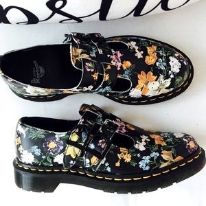DR. MARTENS DARCY FLORAL MARY JANES SZ 7